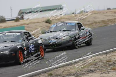 media/Jun-01-2025-CalClub SCCA (Sun) [[eae223c5dd]]/Group 5/Race (Front Straight)/